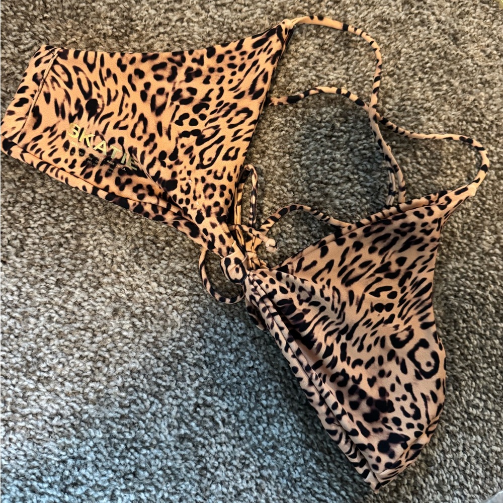 Skatie Leopard Print Bikini Top